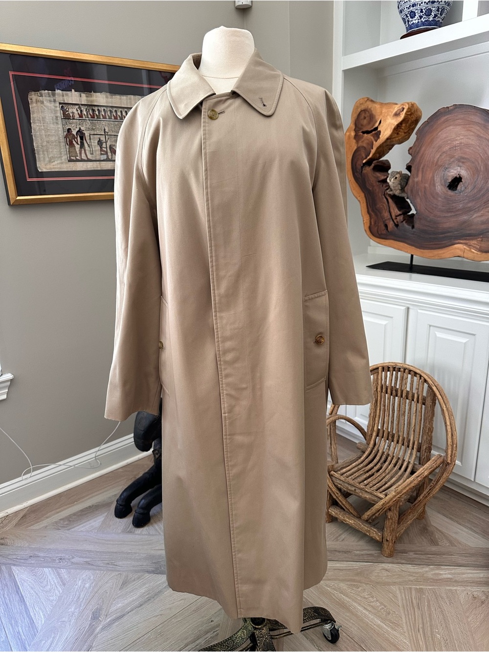 Authentic Men’s Burberry of London Trench Coat Size 38 Beige